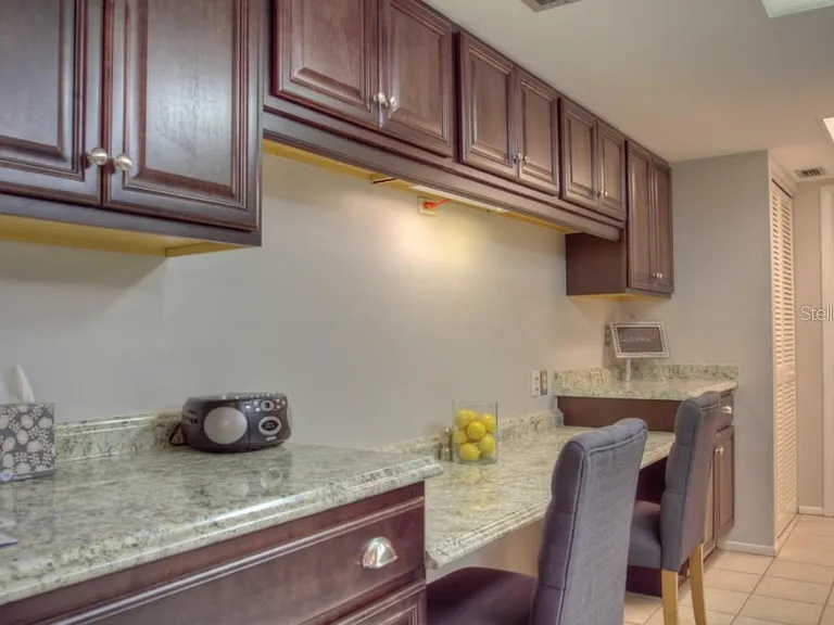 7093 Fairway Bend Ln — Photo 11