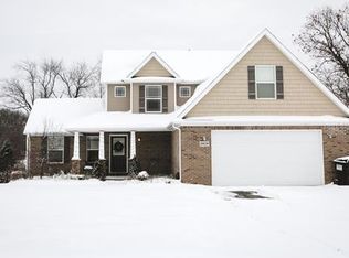 2909 Clivedon Rd, Howell, MI 48843