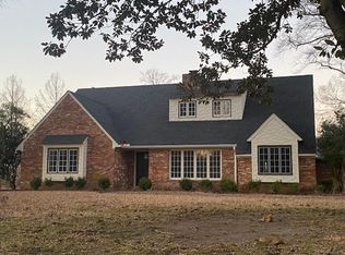 1116 Cloverdale Dr, Greenville, MS 38701