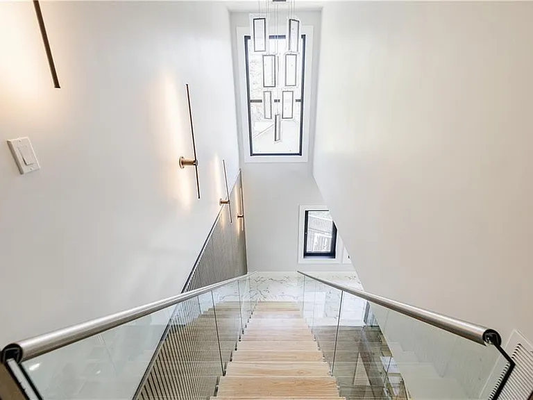 1812 Hunters Gln — Photo 19