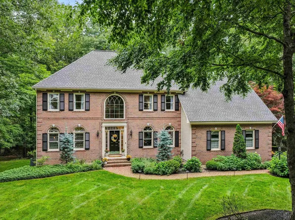 4 Newfane Road, Bedford, NH 03110