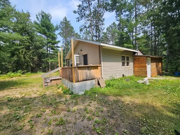 9746 Hughes Rd, Harrison, MI 48625