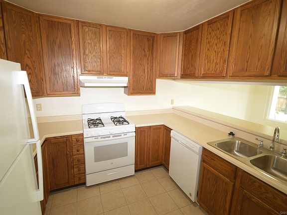 4th image of 2849 47th St