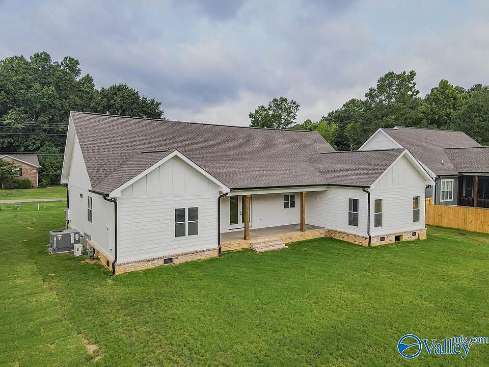 5399 Spring Creek Dr, Guntersville, AL 35976 MLS 1815514 Zillow