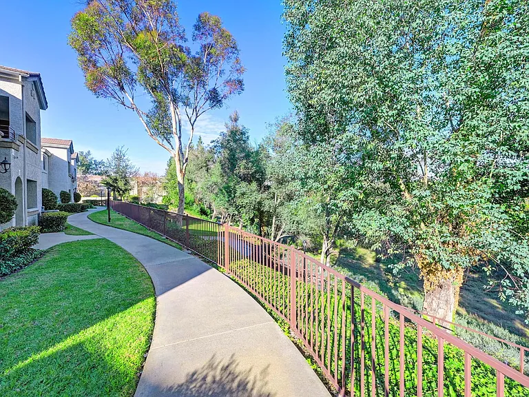 Elan Riverwalk — Photo 9