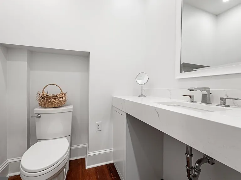 6 E Cecil St — Photo 13