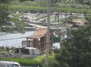 11 Wheeler St, Warwick, RI 02889