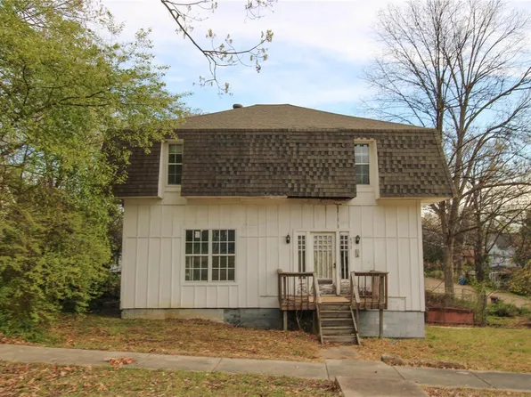 833 Kinzer St, Poplar Bluff, MO 63901