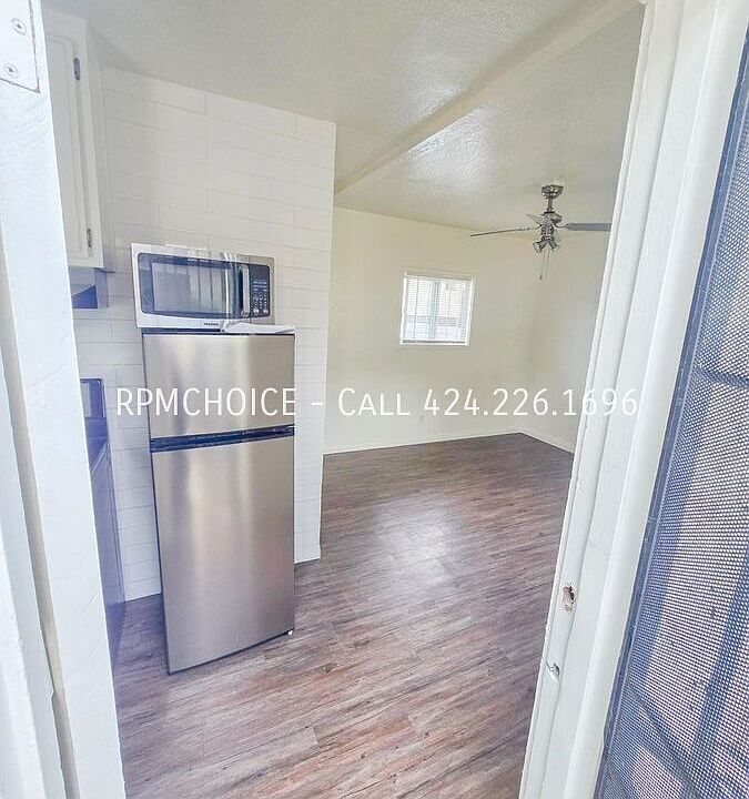 1st image of 258 W 11th St