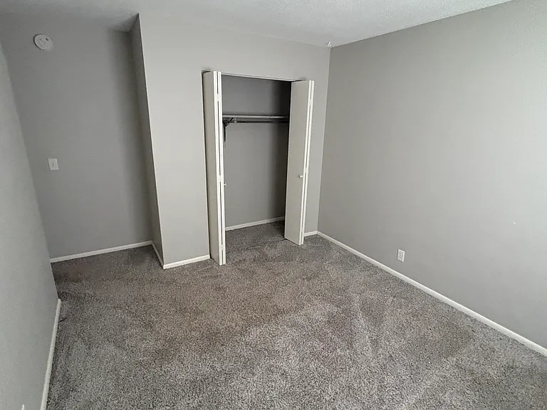 654 Harriman Ave S — Photo 9
