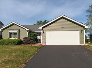 1210 Middlebury Dr, Aurora, IL 60504