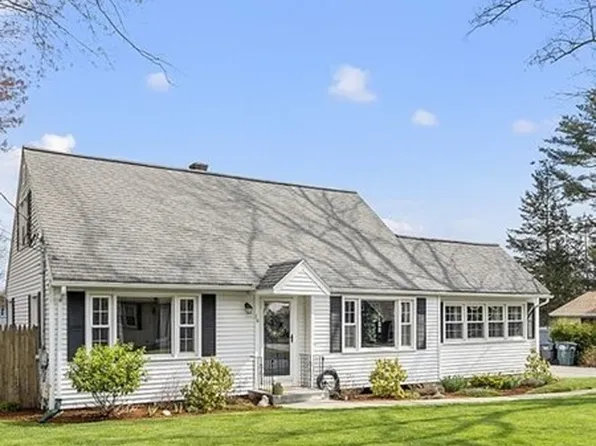 16 Highland St, Boylston, MA 01505