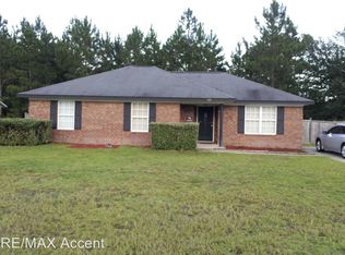 923 Poppleton Dr, Hinesville, GA 31313