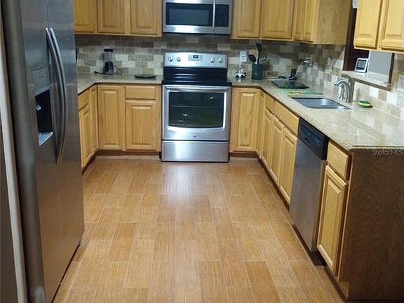 4th image of 13300 NE 38TH AVENUE