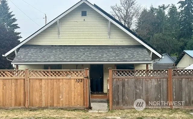 102 S Nenant Street photo 1