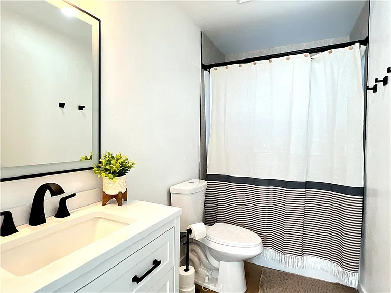 6399 San Harco Cir #B — Photo 18