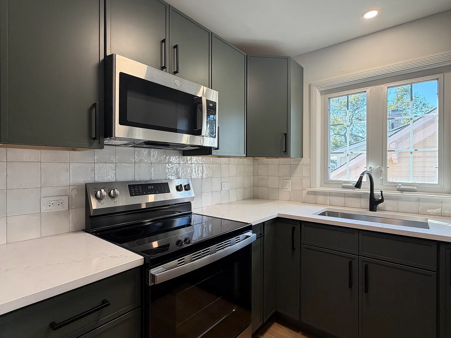 2 bed, 1200 sqft, $2,850 — Photo 1