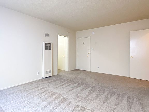 4th image of 3159 W 11th St APT 11