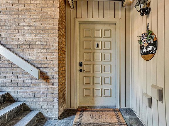 5th image of 5260 Crossbow Cir Unit 11A