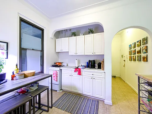 Rented by Compass | media 31