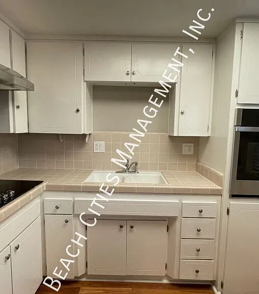 2033 E 3rd St #1B — Photo 19