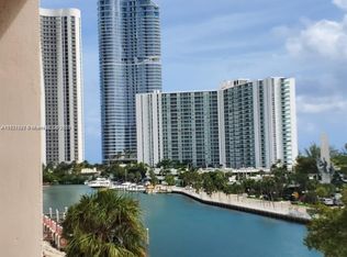 220 Kings Point Dr, Sunny Isles Beach, FL 33160