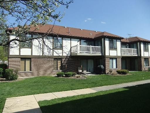 2nd image of 18060 S Royal Oak Ct #8