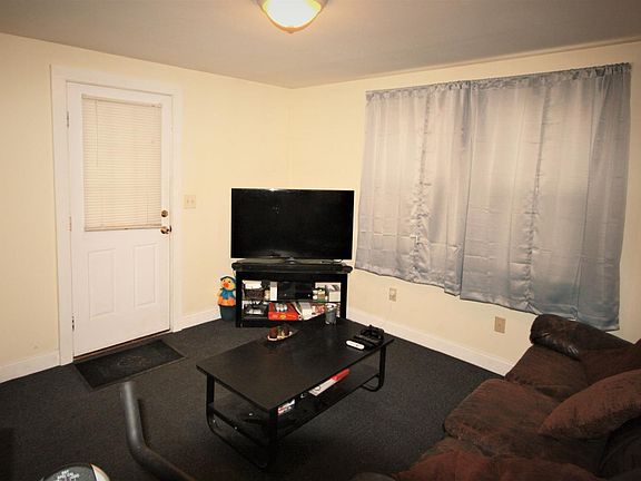 5th image of 44 Clinton St