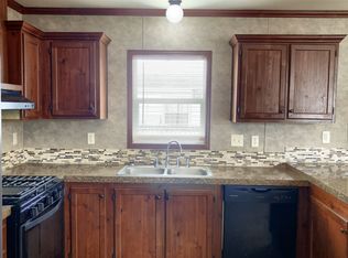 221 Golfview Ct, North Liberty, IA 52317