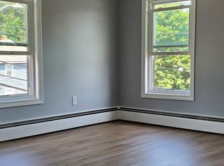 40 Phenix Ave FLOOR 3, West Warwick, RI 02893