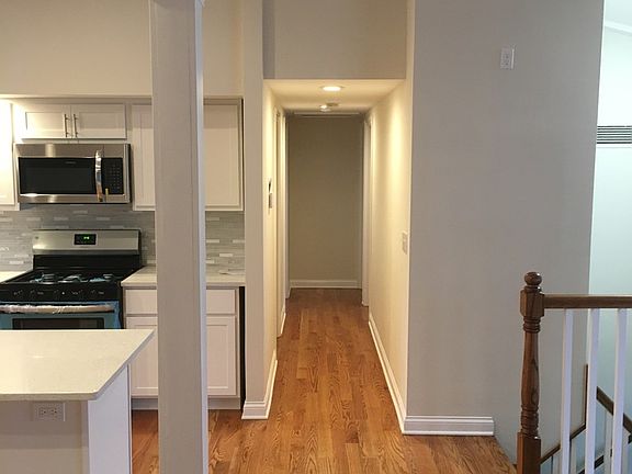 5th image of 1440 Burnham Ave