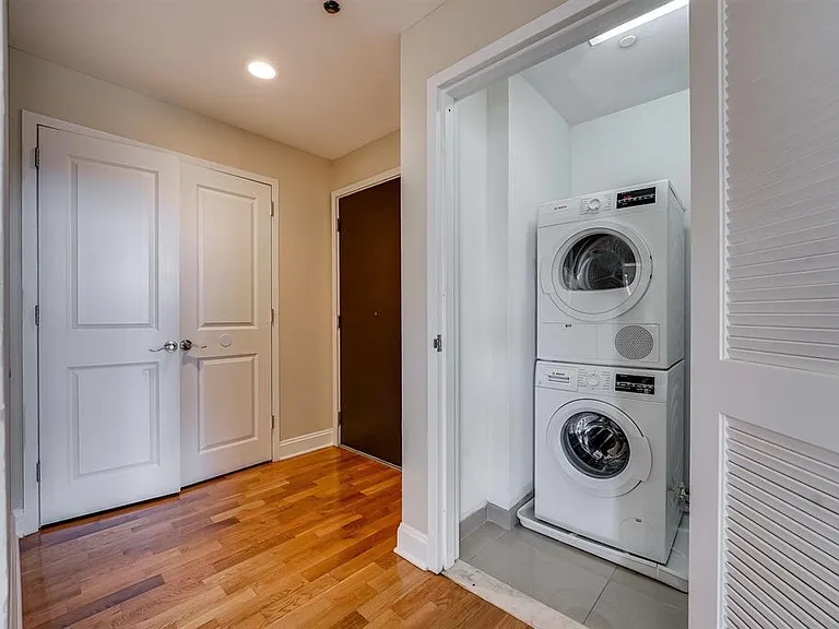 29 1st St #701 — Photo 22