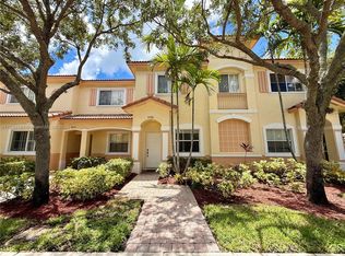 8380 SW 25th Ct, Hollywood, FL 33025