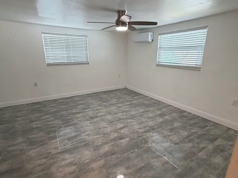 5617 Flora Ave — Photo 4