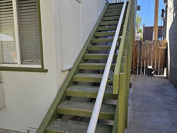 3rd image of 461 High St