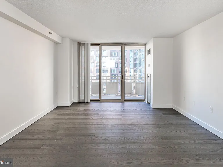 4801 Fairmont Ave #713 — Photo 7
