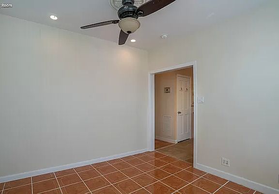 5th image of 76-30 Parklane S #1