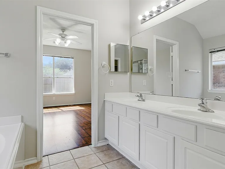 4827 Claymill Ct — Photo 22