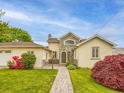 36 S Marwood Road, Port Washington, NY, 11050