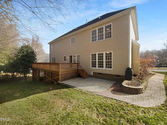 5th image of 410 Dairy Farm Dr