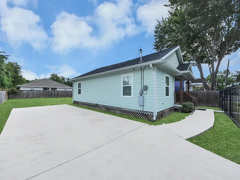 3703 Lila St — Photo 39