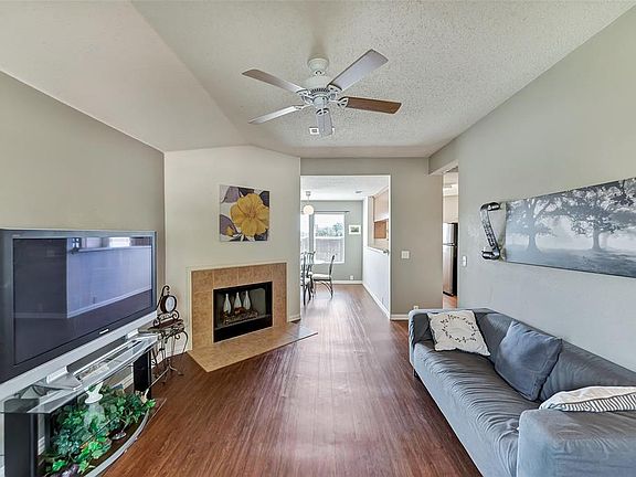 3rd image of 4621 Merlot Dr