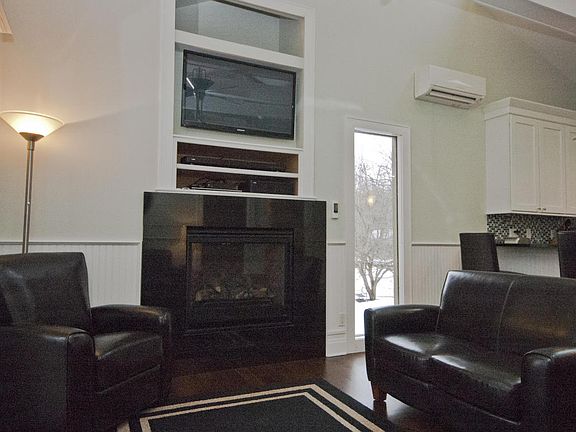2nd image of 802 Country Club Dr #802C