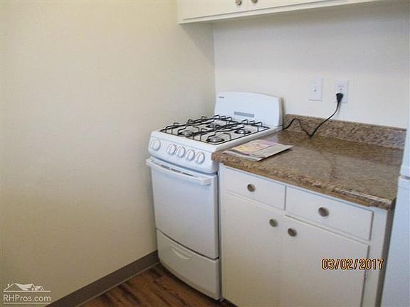 5th image of 10621 47th Ave SW APT 2