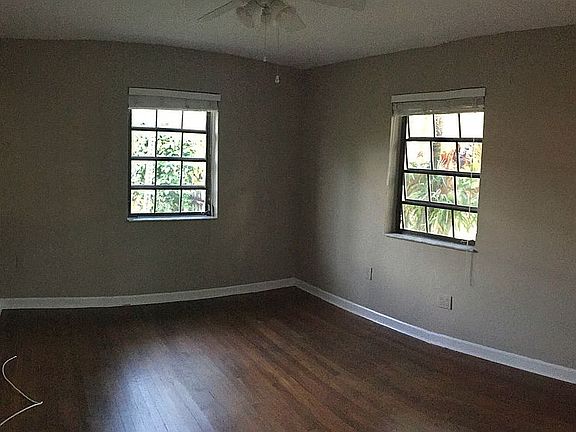 room 1 without furniture