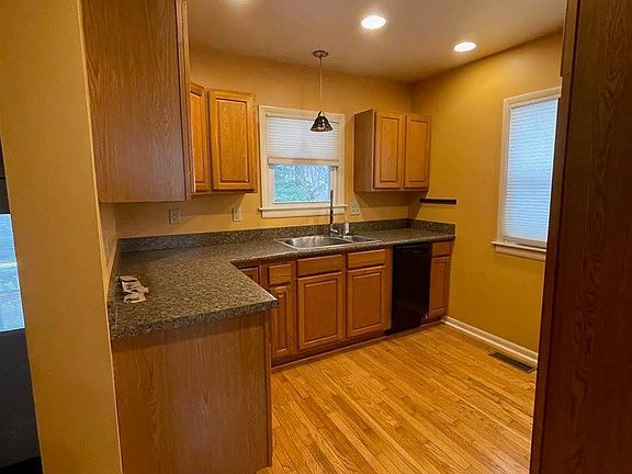 4th image of 2125 Linda St