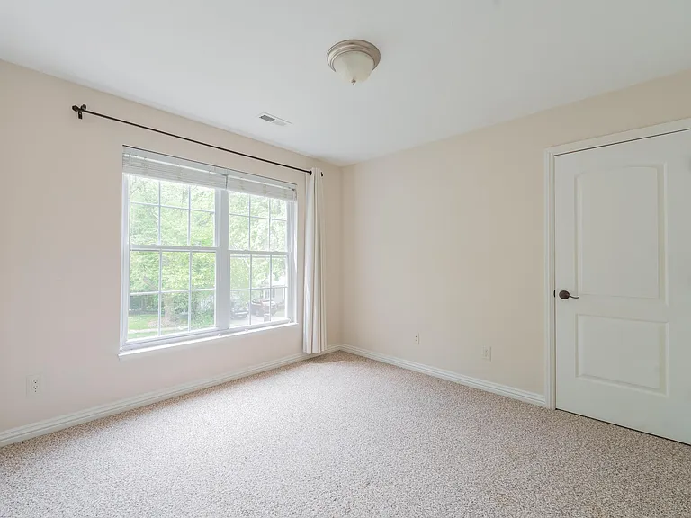 1115 E Azalea Ln — Photo 22
