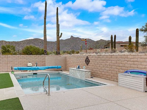 2nd image of 1406 N Wild Burro Canyon Pl