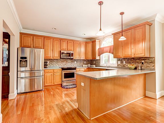 5th image of 5437 Hillshire Way