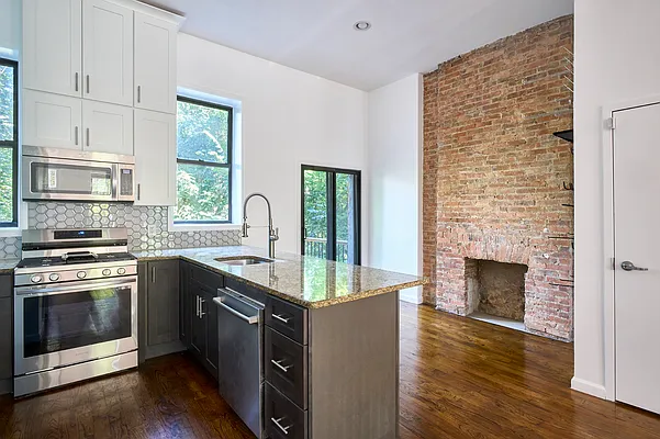 Rented by Compass | media 14